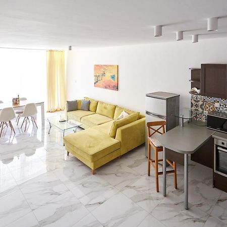 Luxury First Line Apartment With Pool By The Sea Nesebar Exterior foto
